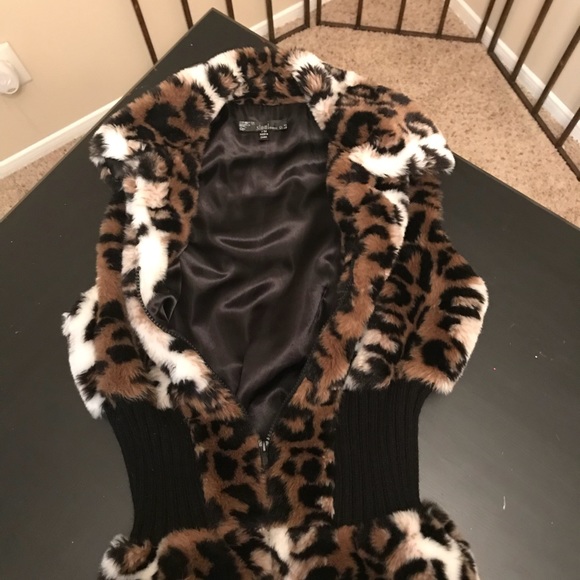 VEST ❌❌❌❌❌❌❌❌ S O L D - Picture 5 of 8